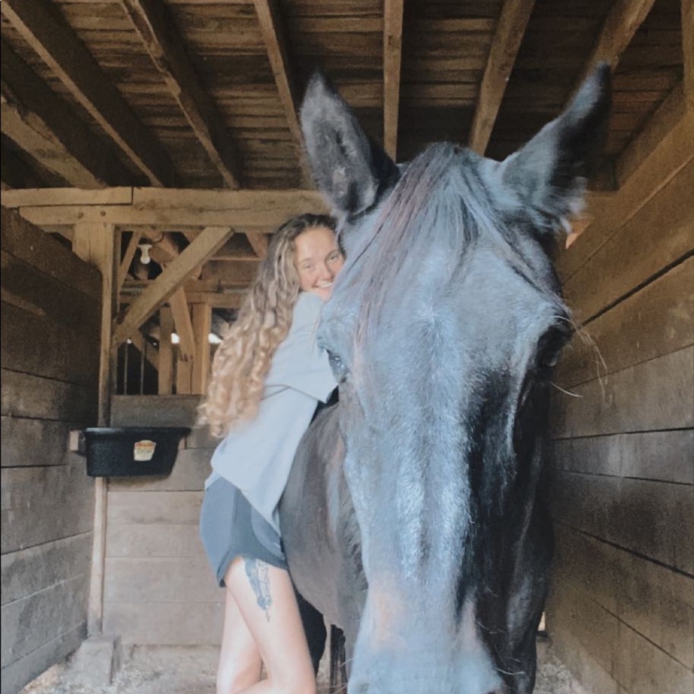 Meet your Posher, Sierra